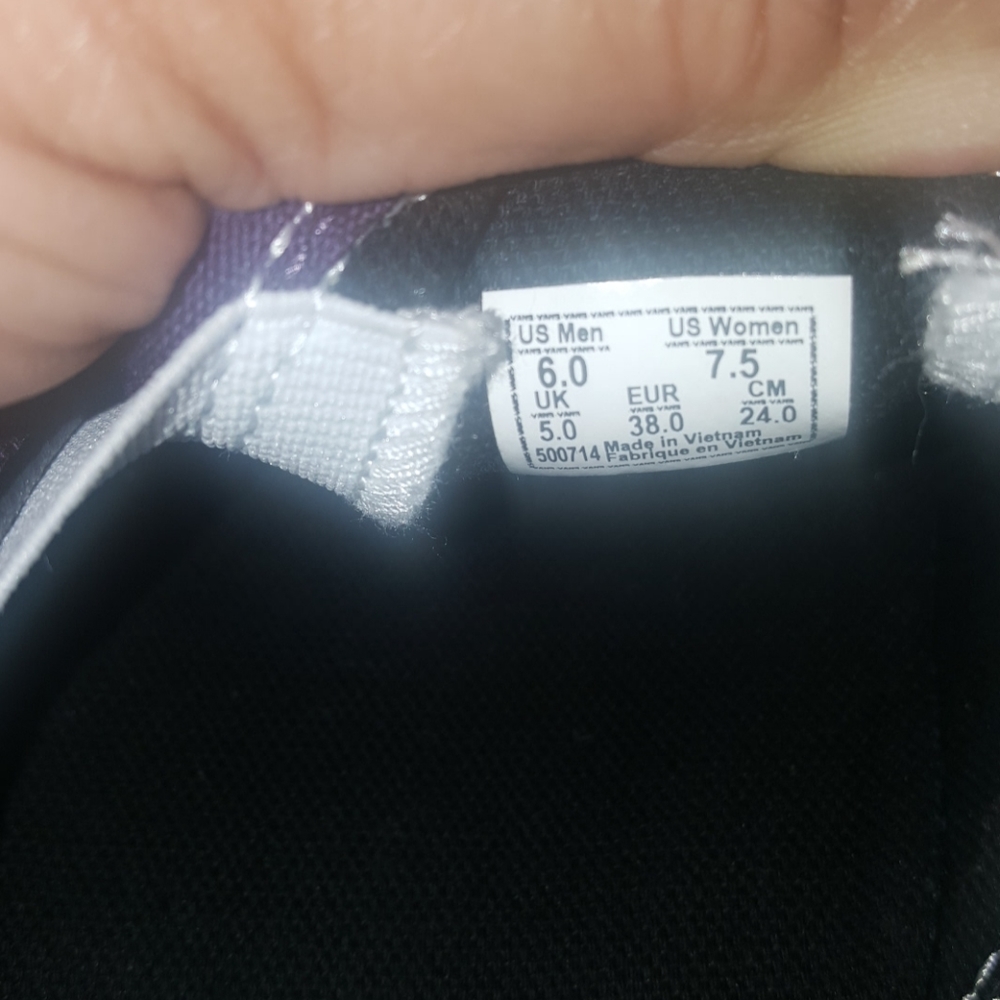Vans - Picture 4 of 4